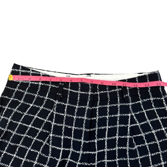 Armani Exchange Black and White Checkered Women's Shorts Like New - Picture 3 of 8